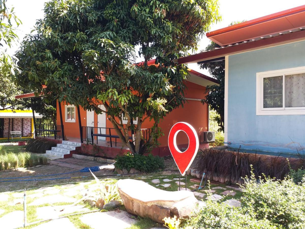 Baan Hin Sai Suay Otel Nong Sarai Dış mekan fotoğraf