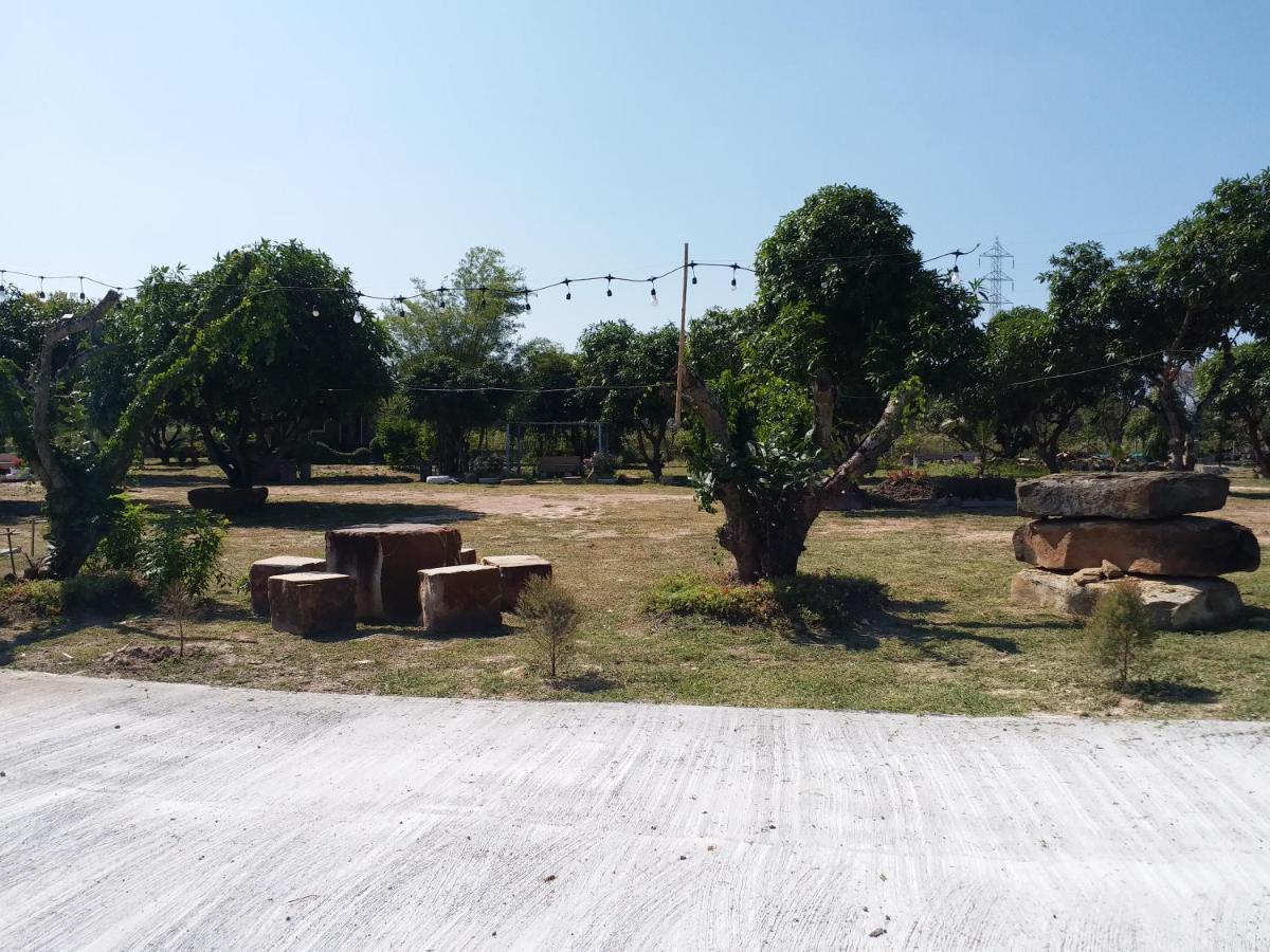 Baan Hin Sai Suay Otel Nong Sarai Dış mekan fotoğraf